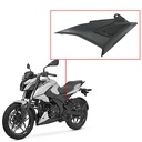 CACHA LATERAL SUPERIOR BAJAJ ROUSER N160/N250 NEGRO LADO IZQUIERDO MTC