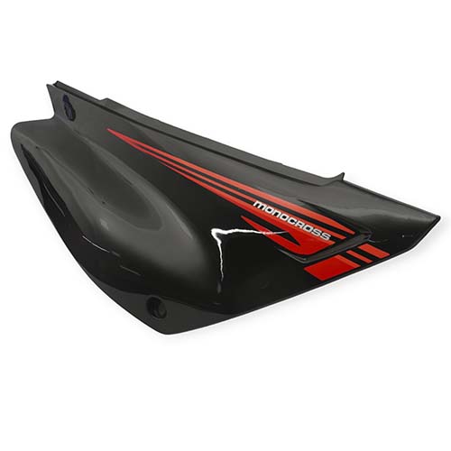 CACHA LATERAL YAMAHA XTZ 125 NEGRO LADO DERECHO (CON CALCO) MTC