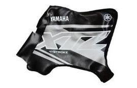 FUNDA TANQUE YAMAHA 125 PLASTICO NEGRO/GRIS/BLANCO FMX (TYG 51 P-NGB)